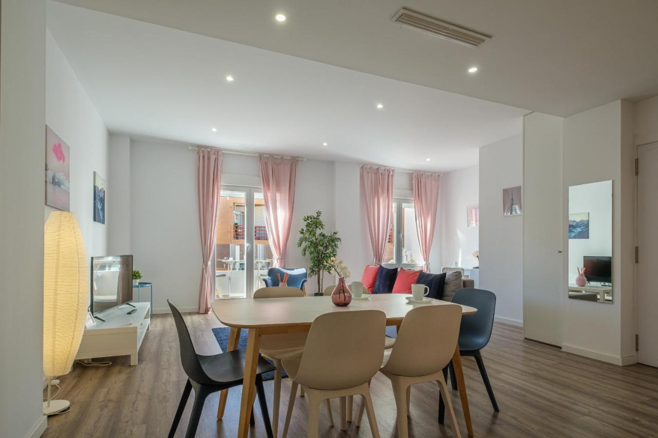 Modern, Stylish Apartment Valenza Esterno foto