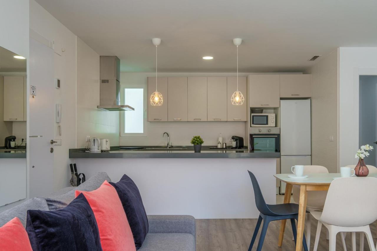 Modern, Stylish Apartment Valenza Esterno foto