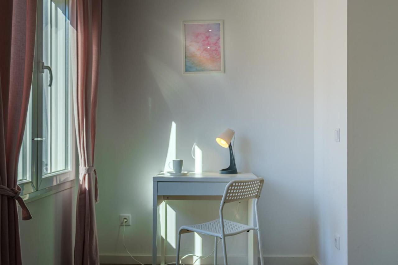 Modern, Stylish Apartment Valenza Esterno foto