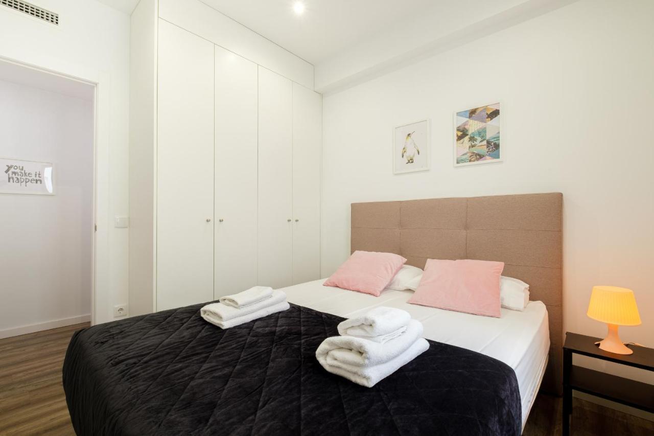 Modern, Stylish Apartment Valenza Esterno foto